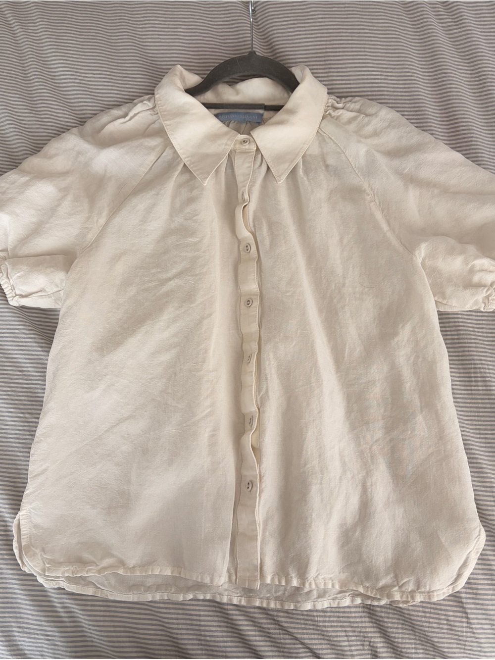 White Short Puffed Sleeve Button-Up Blouse
